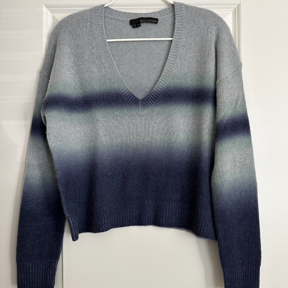 360 Cashmere V-Neck Blue Ombre Cashmere Sweater in S